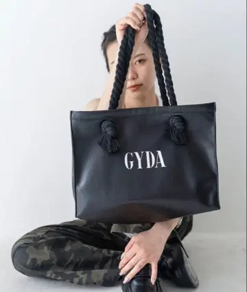 GYDA / 쇼핑백풍 인조 가죽 토트백 A4 대응