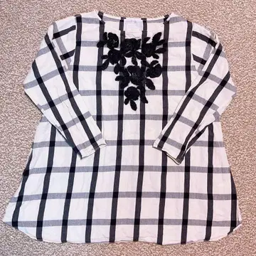 BEARDSLEY 비어즐리 체크 긴팔 꽃 자수