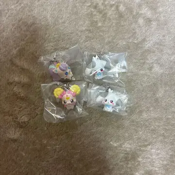 캡슐 토이 캐릭터 4개 세트