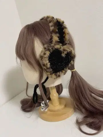 세일 하트 블랙 귀도리 핸드메이드 레오파드