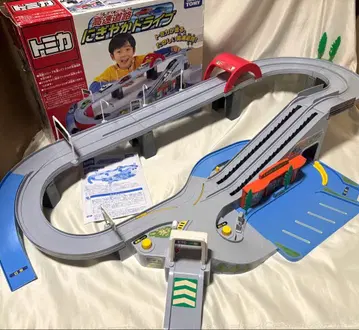 토미카 고속도로 활기찬 드라이브