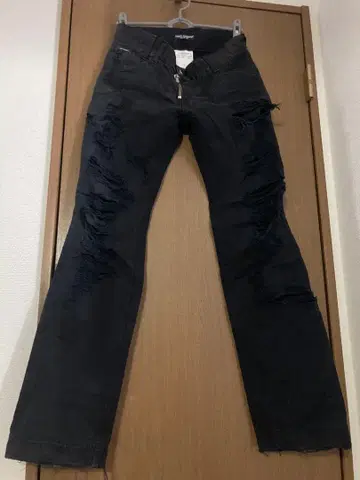 DG 블랙 데미지 데님 팬츠