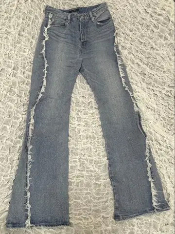 [ EMODA ] 커브 커팅 저스트 허리 플레어 청바지 데님 블루