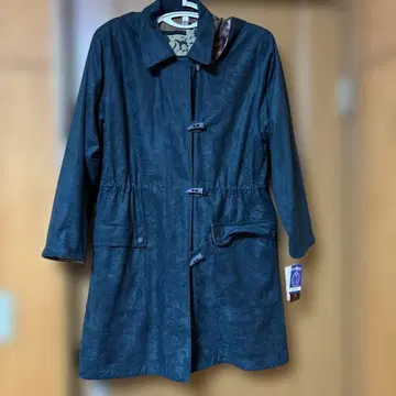 리버서블 다크 블루 코트 후드 부착