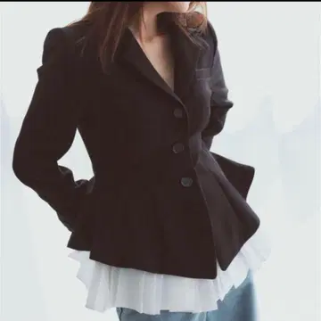 새상품급 CADUNE 카듀네 카미사키 메구 콜라보 페플럼 자켓