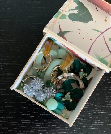 그린 계열 귀걸이 세트 (박스 포함)