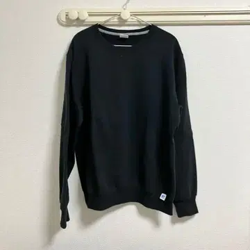 러셀 애슬레틱 블랙 맨투맨 L 사이즈