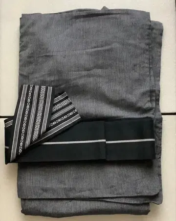 유카타와 오비와 일본 나막신의 3세트