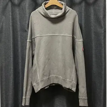 그레이 하이넥 트레이닝복