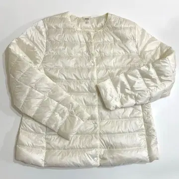 유니클로 울트라 라이트 다운 자켓 크루넥 XL 화이트