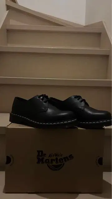 닥터마틴 화이트 스티치 26.0