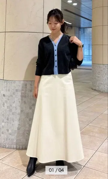 루니 lounie 엠보싱 플레어 스커트 새상품급