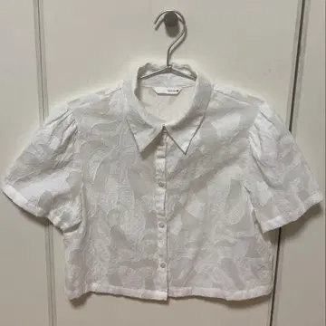 ZARA 텍스처 숏 셔츠 화이트 M 사이즈