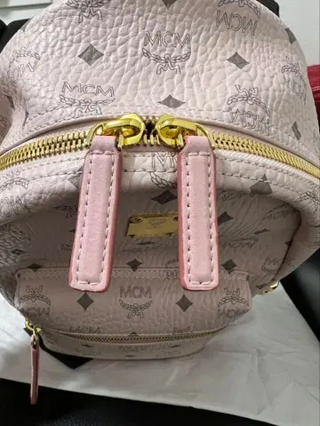 MCM 핑크 스터드 백팩