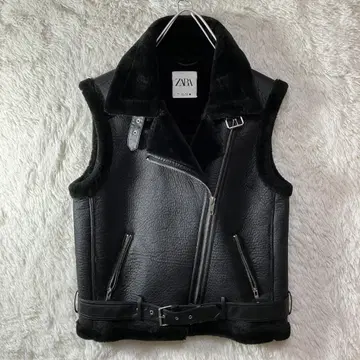컨디션 최상 ZARA 자라 인조 가죽 보아 라이더스 베스트 지레 L