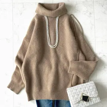 새상품급 쉽스 폭스 복슬복슬 터틀넥 니트 부드러운 베이지