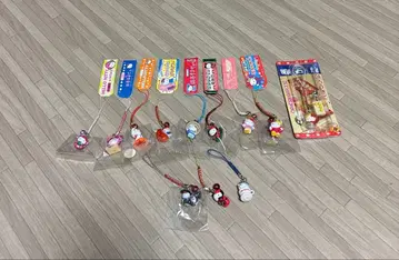 헬로키티 스트랩 12개 + 1개 추가