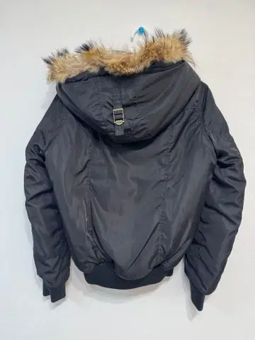 CECIL MCBEE 세실 맥비 여우 퍼 블랙 다운 자켓