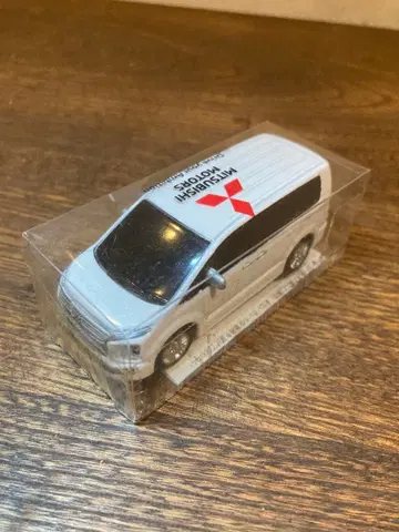 미쓰비시 델리카 D:5 풀백 화이트