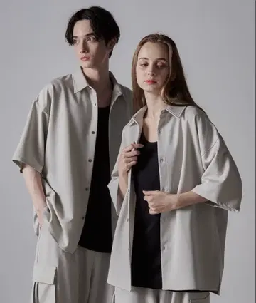 완판템 CLEL TR 루즈 반팔 레귤러 카라 셔츠 라이트 그레이 M