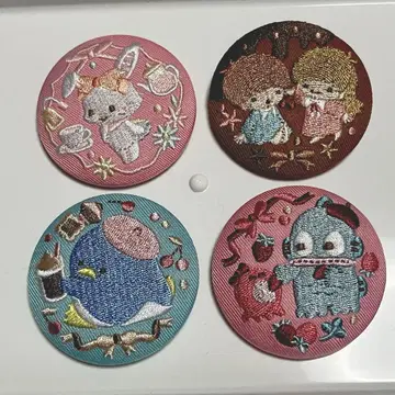 산리오 자수 캔뱃지 4개 세트