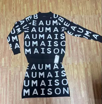 스콧 클럽 알파벳 로고 니트탑과 스커트 골프웨어