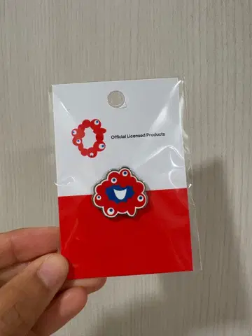 [ 구하기 어려움 ] EXPO2025 미야쿠미야쿠 핀 배지 페이스001