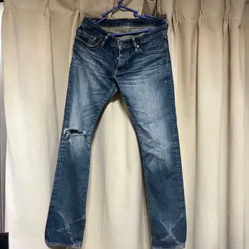 데미지 가공 데님 팬츠 라이트 블루