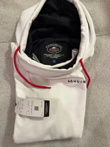 쿠시타니 46 works 2024 화이트 XL 후드티