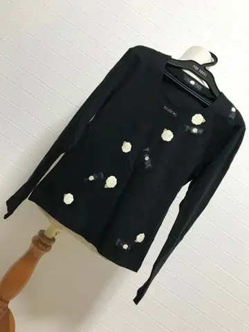 미사용 잉게보그 까멜리아 티셔츠 블랙 일본제