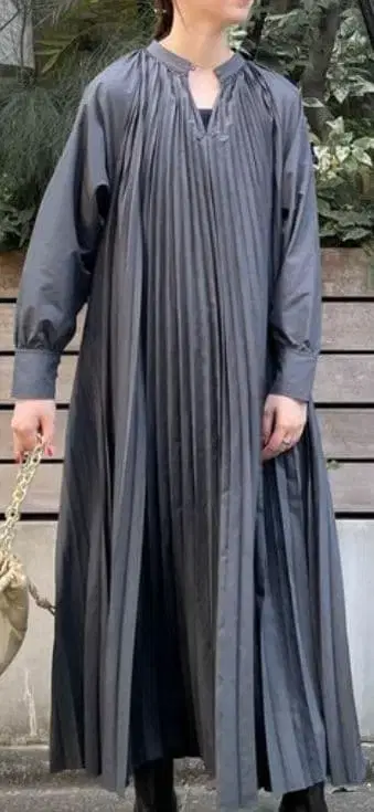 Audrey and John Wad 플리츠 롱 원피스