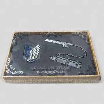 진격의 거인 USJ 조사병단 입체 기동 장비 핀 배지 세트 유니버셜