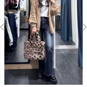 RCWB 인조 모피 패치 로고 토트