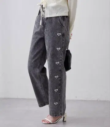 [ 미사용 새상품 ] 올리브데올리브 겨드랑이 하트/리본 자수 데님