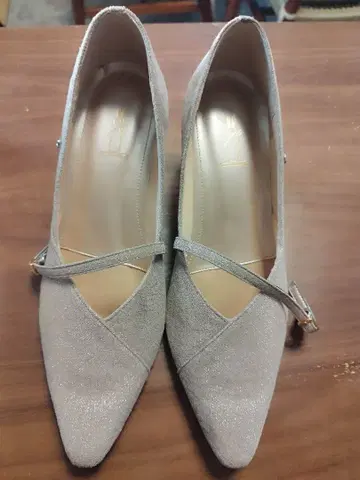 우사기야 라메 그레이 펌프스 24.0cm 신발