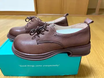 브라운 가죽 로퍼