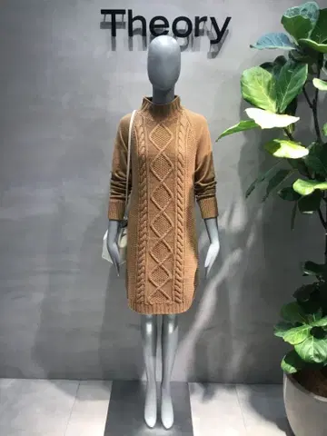 띠어리 모크넥 니트 원피스 핑크 베이지 S