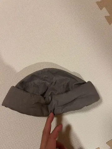 Tightbooth 그레이 캡 S/M