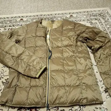 새상품급 TAION 올리브색 다운 퀼팅 다운 자켓