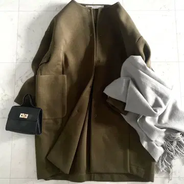 새상품급 코그자 빅 스모크 울 혼방 노카라 ROUND NECK 코트