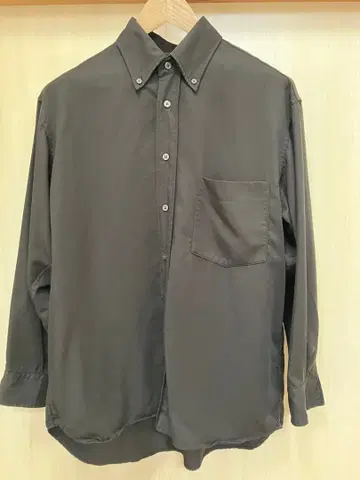 UNIQLO U 드레이프 셔츠 다크 브라운