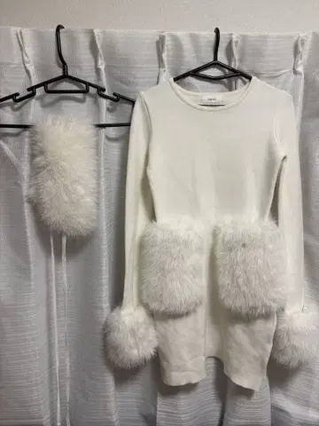 Darich 퍼 트리밍 화이트 니트 스웨터