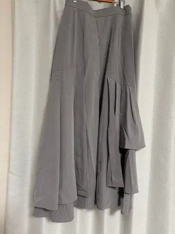 [ COCO DEAL ] 핀스트라이프 아지메 페플럼 턱 스커트