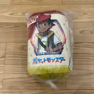 로이 & 옐로우 컬러 루카리오의 원통형 쿠션