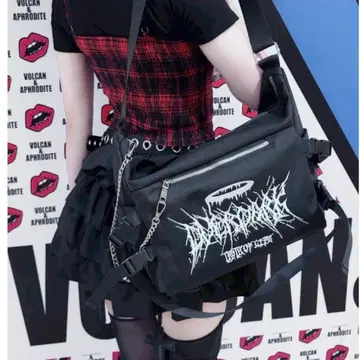 시착만 한 상품 서브컬쳐 로고 체인 숄더백 볼케이노 & 아프로디테