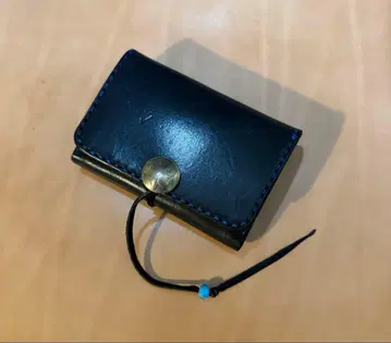 컴팩트 지갑 새들 레더 미니 지갑 네이비 블루스 스티치 고로즈