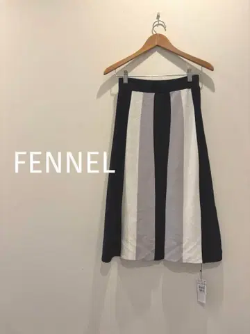 새상품 FENNEL 스트라이프 니트 플레어 스커트 M 9호