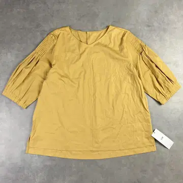 [택 포함] 23구 이소재 도킹 풀오버 머스타드 38