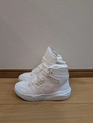 뷰티풀피플 x 컨버스 하이컷 스니커즈