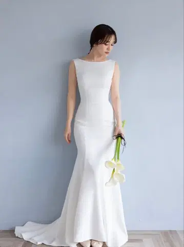 머메이드 라인 슬리브리스 웨딩 드레스 백 트레인